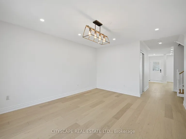106 Tianalee Cres #UPPER — Photo 13