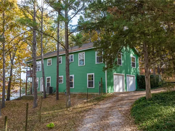 22732 Raymond St, Springdale, AR 72764