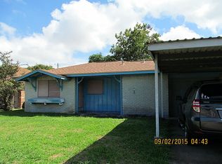 2925 Kingston Dr, Texas City, TX 77590