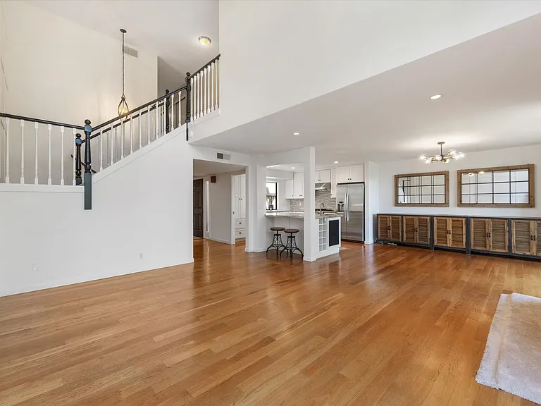 9 Heritage Ct — Photo 8