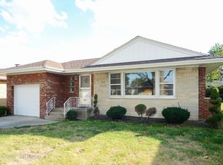 8433 W Sunnyside Ave, Chicago, IL