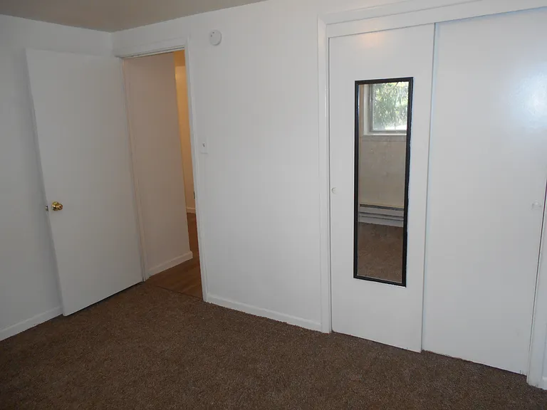 Muhlenberg Lakeview Apartments — Photo 17