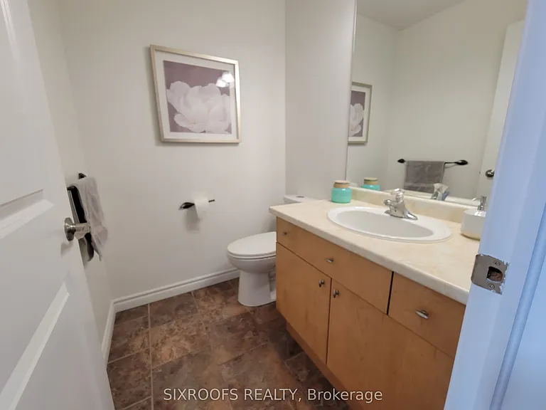 2089 Beaverbrook Ave #12 — Photo 4