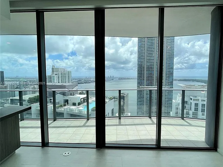 1000 Brickell Plz #Penthouse 5501 — Photo 18