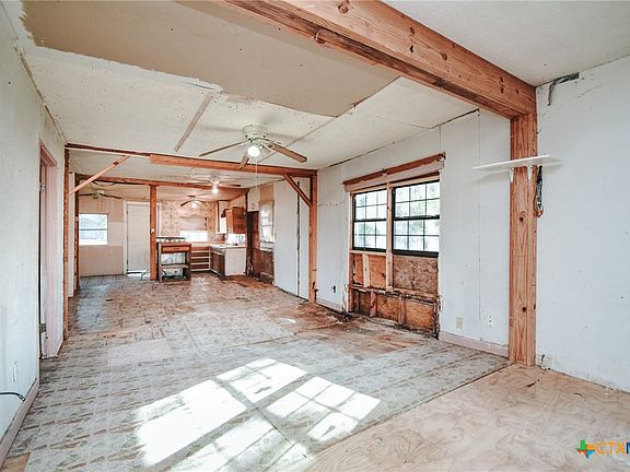 2nd image of 2411 Mumphord St