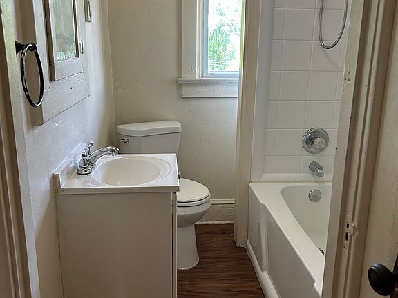 5th image of 654 N Prospect St APT 4