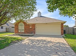 1413 Misty Dr, Midlothian, TX 76065