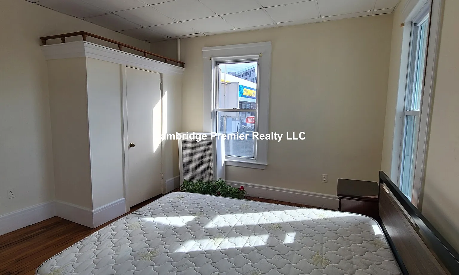 2 bed, 1000 sqft, $3,000 — Photo 4