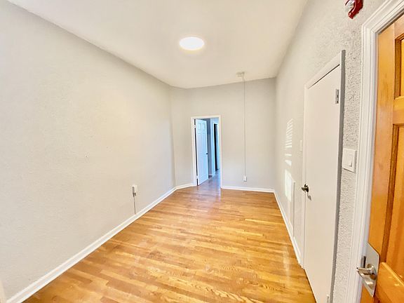 5th image of 1904 E Passyunk Ave #3