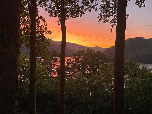 3rd image of 124 Mount Moriah Wayah Rd