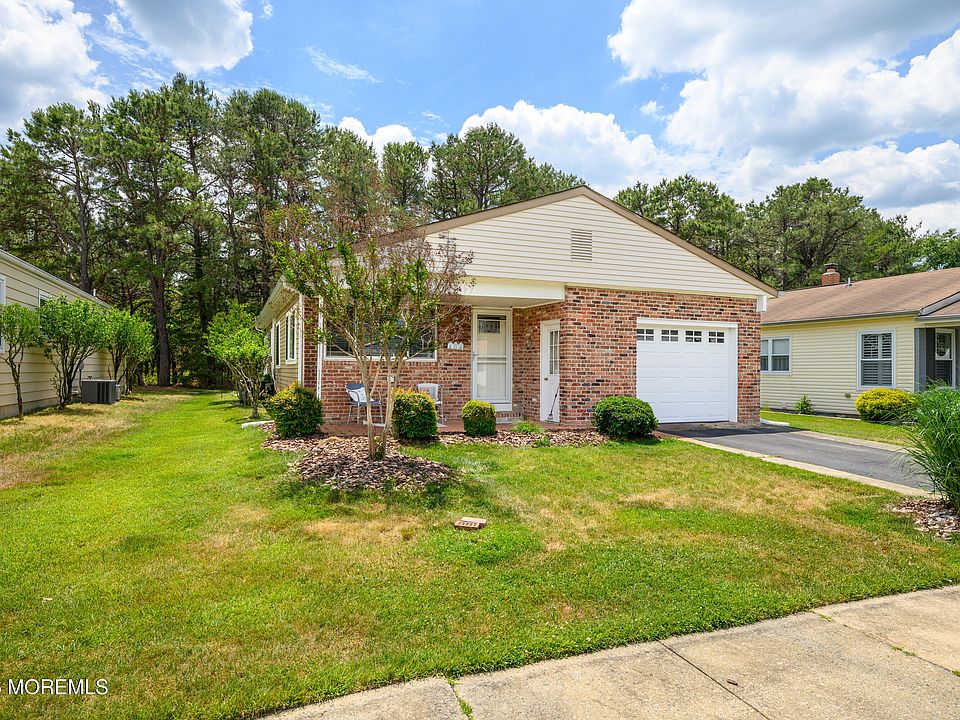 1st image of 75 Chesterfield Lane
