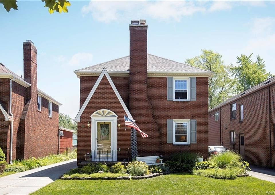 1st image of 343 Louvaine Dr