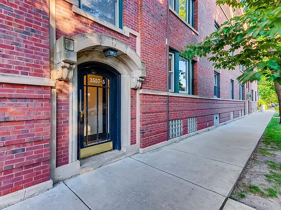 4th image of 3555 N Hamilton Ave #1