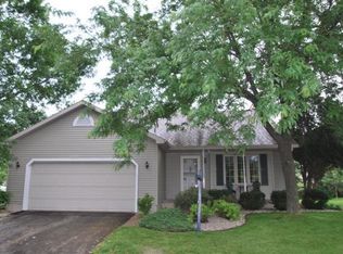 7522 E Village Crest Dr, Madison, WI 53719