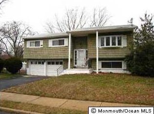15 Shadow Lawn Dr, Oakhurst, NJ