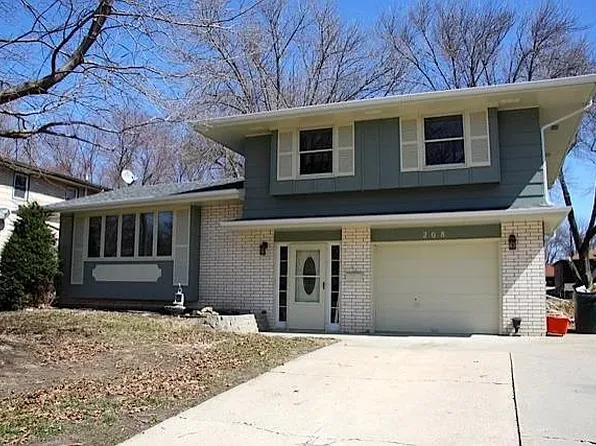 208 E 23rd St N, Newton, IA 50208