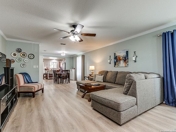 5th image of 8974 Oakwood Park