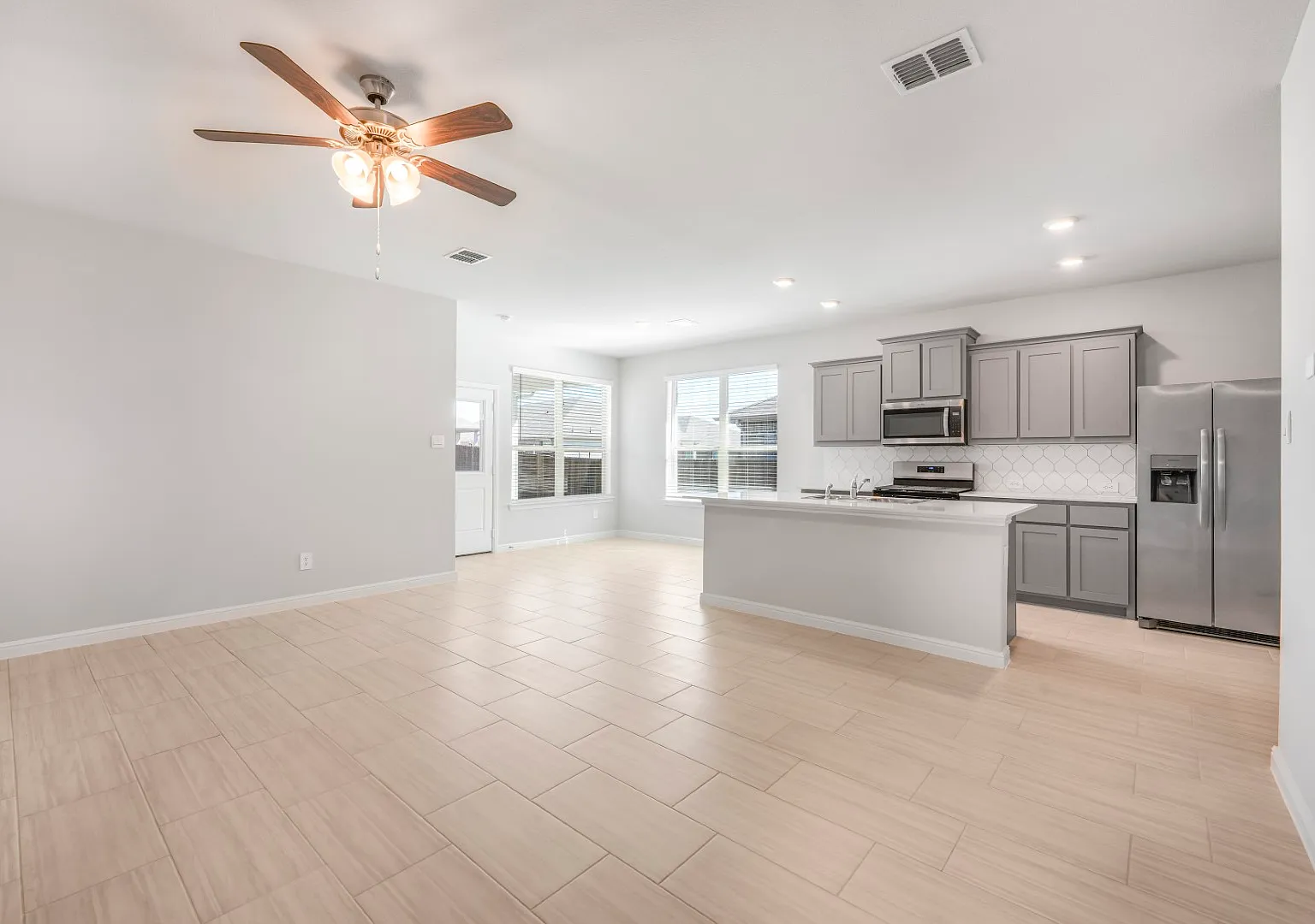 767 Basin Court — Photo 2