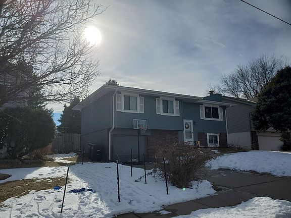 3rd image of 10425 Hartman Ave