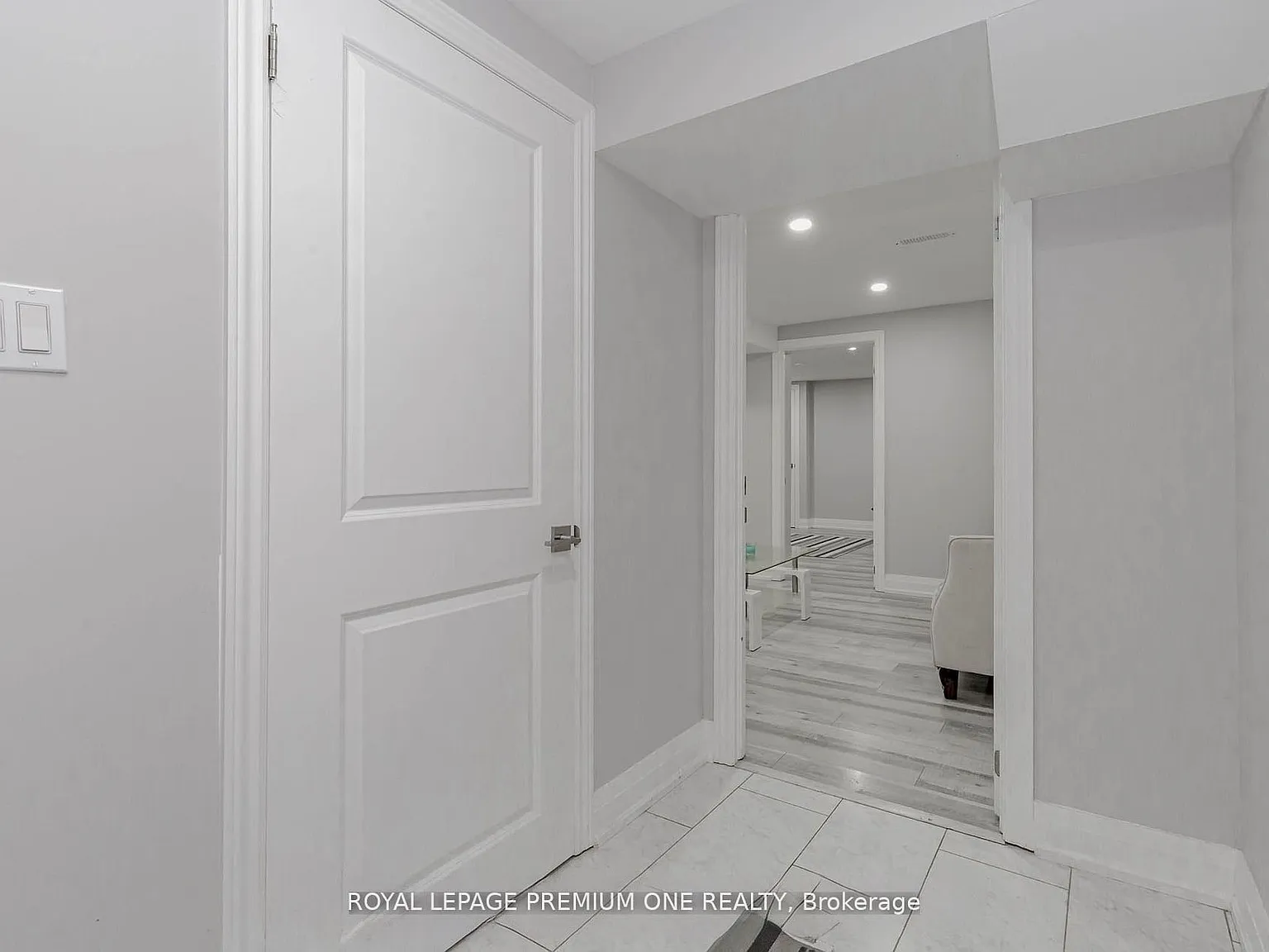 2 bed, $1,900 — Photo 4