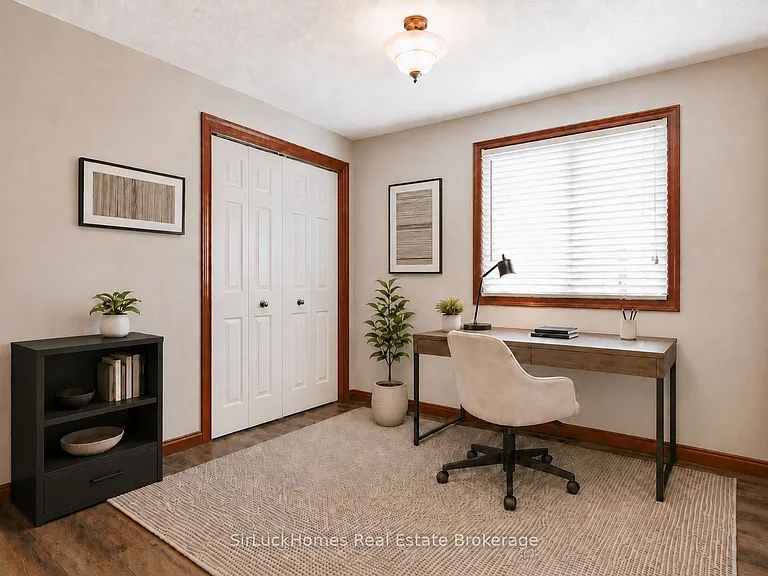 306 McKellar St — Photo 15
