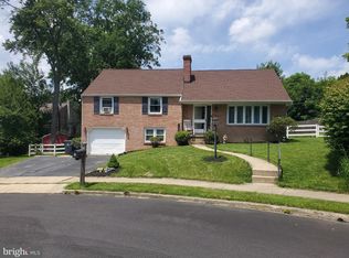 4 Forrest Lawn Ct, Reading, PA 19606
