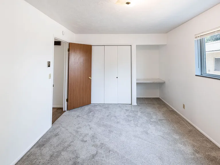 716 S Saturn Ave #1-4 — Photo 12