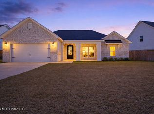 6746 Maurepas Cir, Ocean Springs, MS 39564