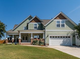 2032 Rosebriar Ln, Fuquay Varina, NC 27526