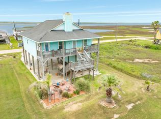 4710 Bayshore Dr, Freeport, TX 77541