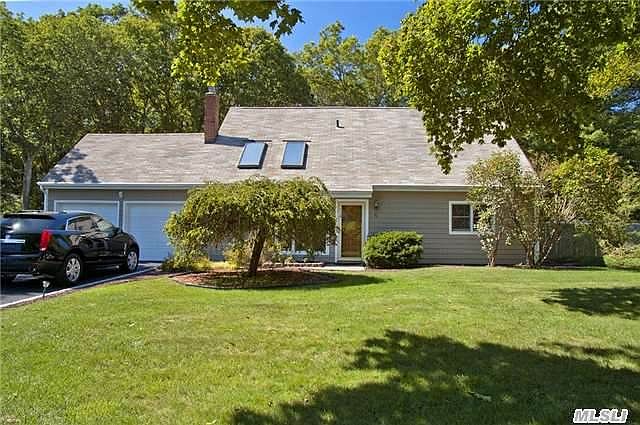 1st image of 6 Priscilla Ave