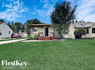 1221 Gates St, Aurora, IL 60505