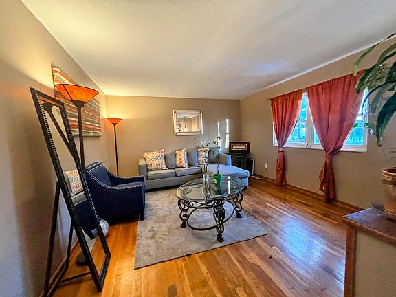 5th image of 5106 Gunston Dr
