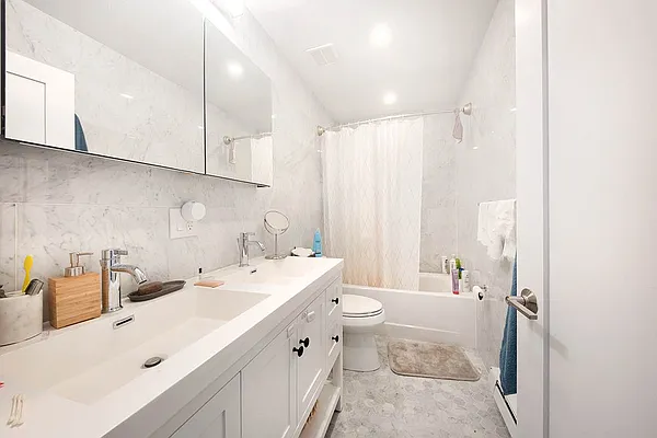 Rented by Rita S Citrin, LREB | media 9