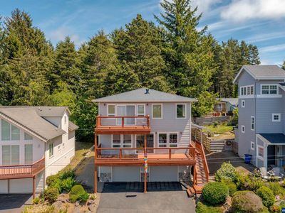 160 SE Bayview Ave, Depoe Bay, OR, 97341