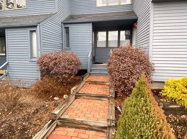 15 College Hill #15, Hanover, NH 03755