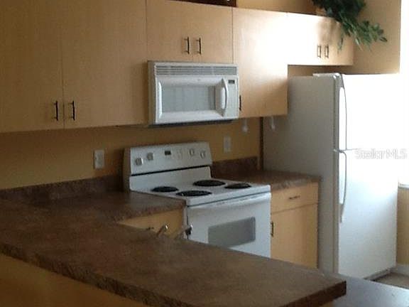 4th image of 11101 Indian Creek Dr