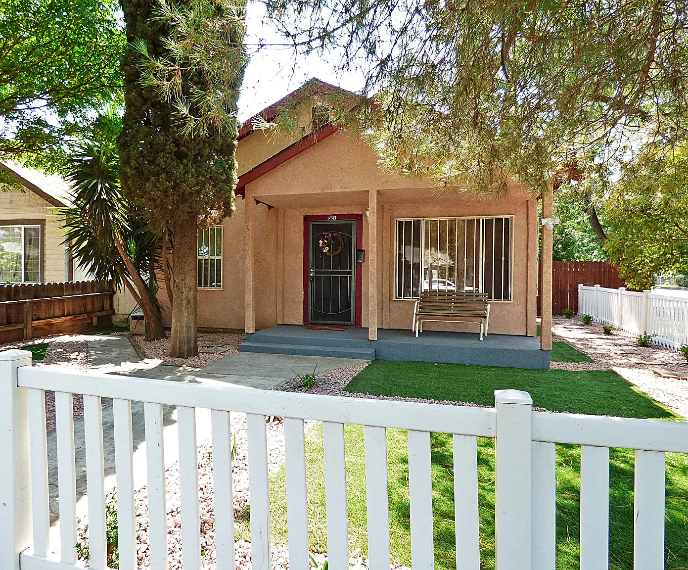 301 S 4th St photo 1
