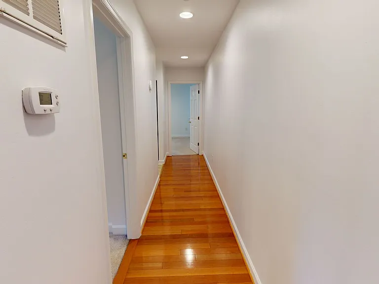 702 Delevan St — Photo 20