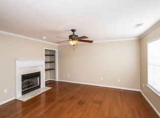 205 Meriweather Ln, Calera, AL 35040