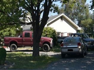 895 Shawnee Dr, Harrisburg, PA 17112