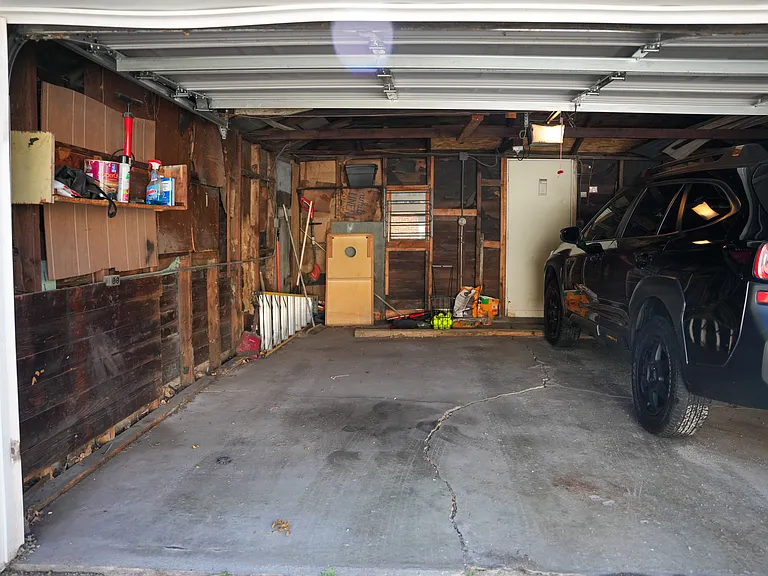 Garage Parking space