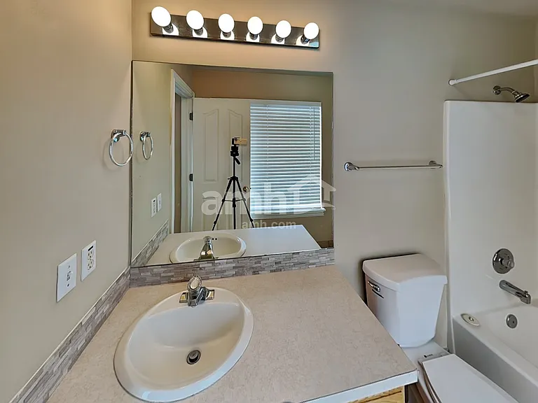 2187 Dakota Ave — Photo 10