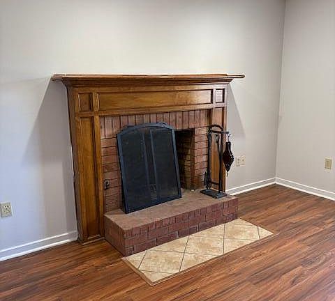 5th image of 331 Peach Orchard Dr