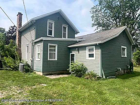 2nd image of 525 E Middle St