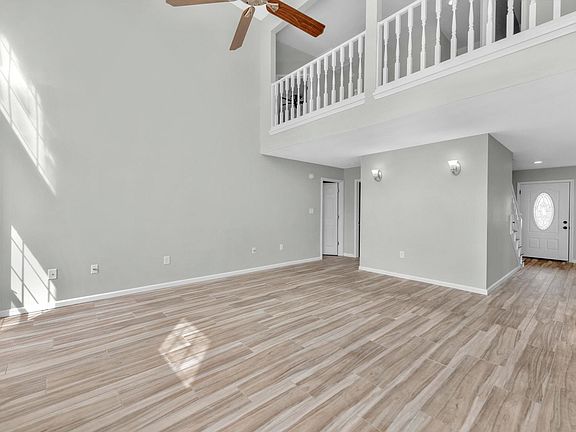 4th image of 2910 Shalimar Ln