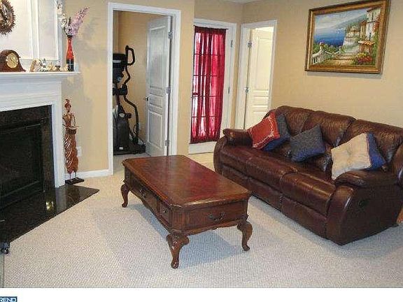 4th image of 222 Baxter Dr