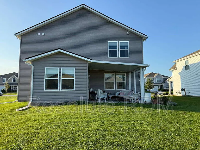 33 Hollister Way — Photo 5