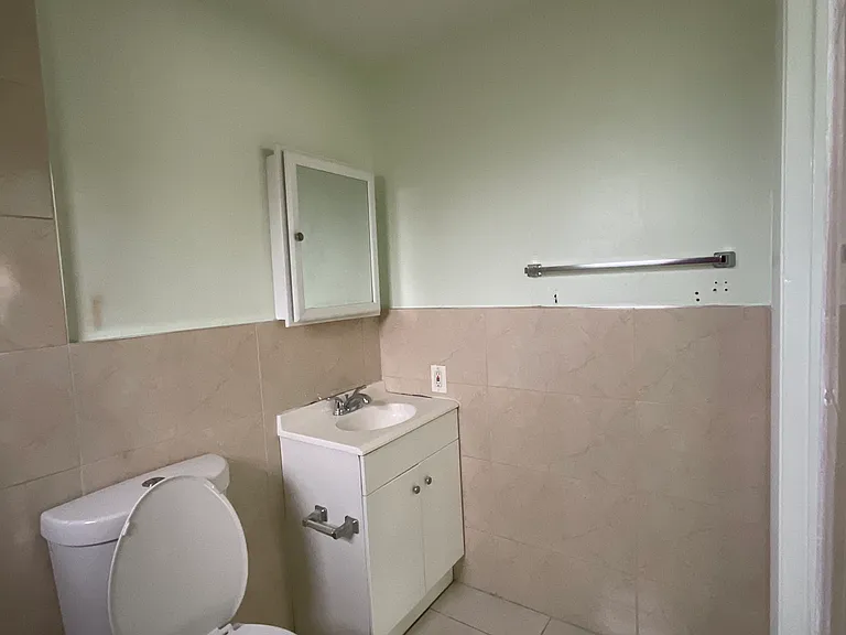 736 NW 42nd St #2 — Photo 9