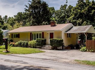 416 Candlewood Lake Rd N, New Milford, CT 06776
